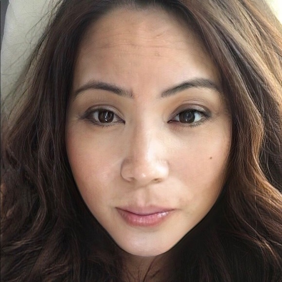 Meet your Posher, Caroline - Picture 1 of 1